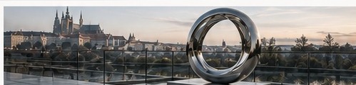 Detail nerezové oceli na autorském objektu ArtForest